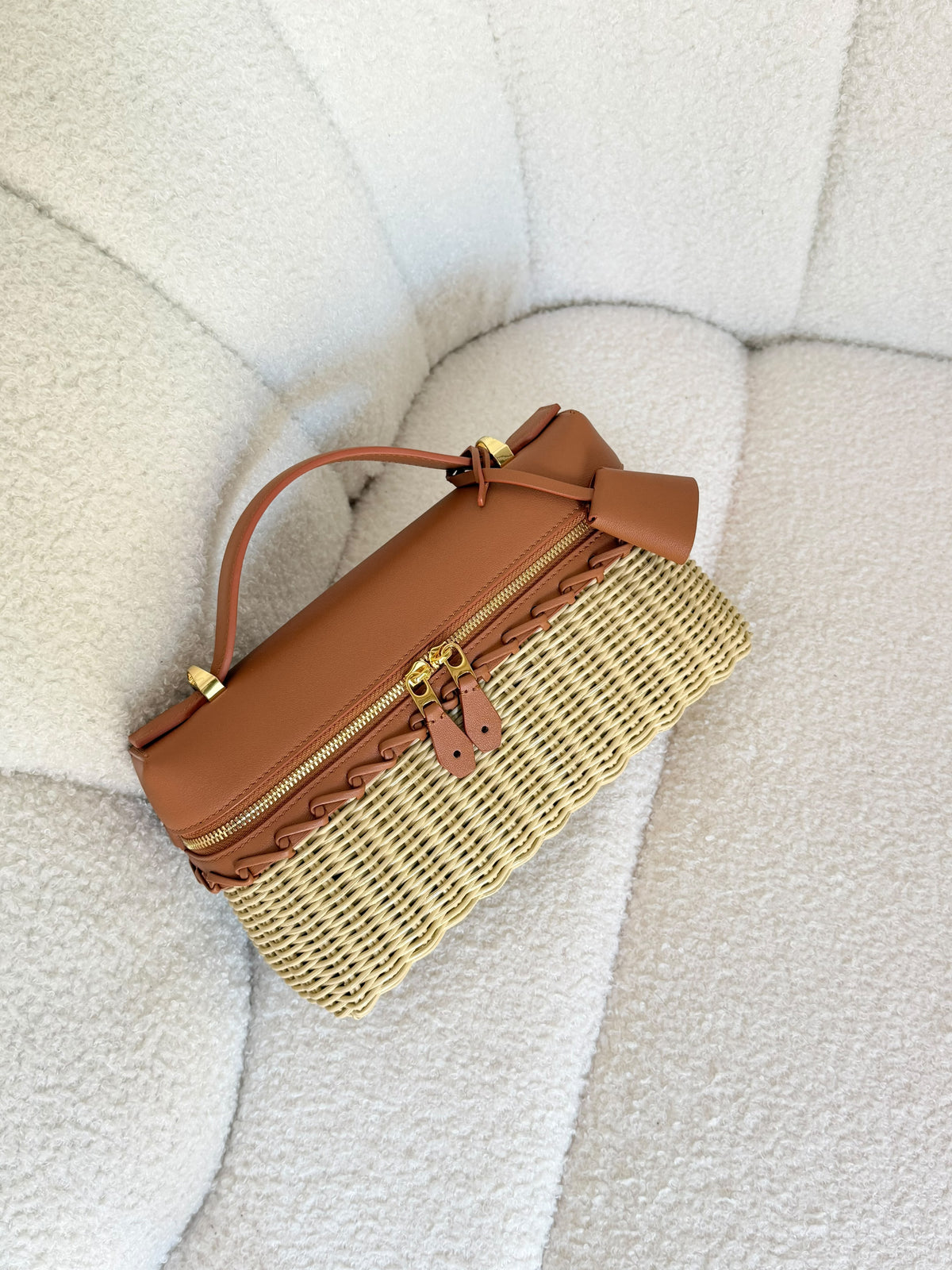 Chanel Small Vanity Straw Leather Shoulder Bag -23 cm