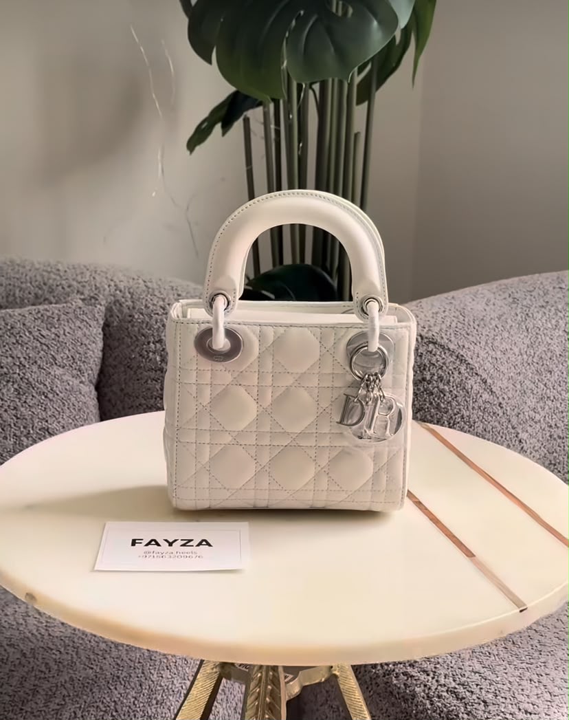 Lady Dior 17 cm mini white