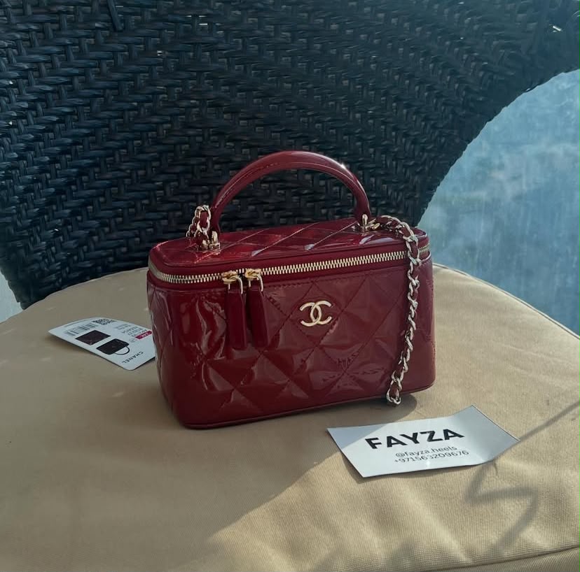 Chanel Vanity Case — Maroon glossy leather