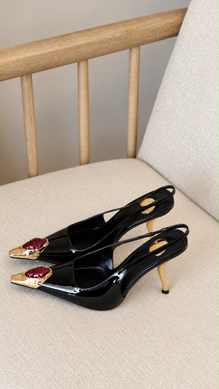 YSL Slingback Pumps in shinny Leather