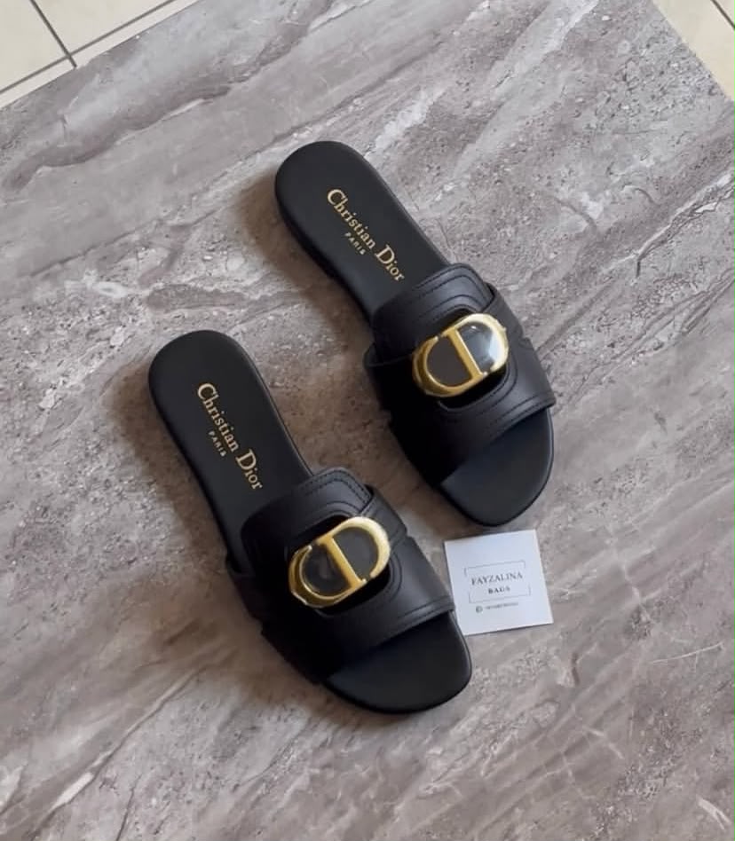 Dior Montaigne Slide