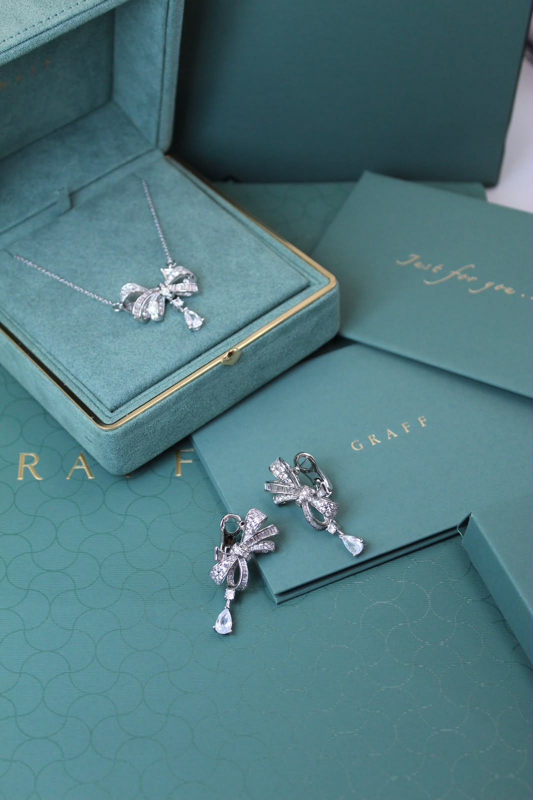 Graff Bow Diamond Earrings