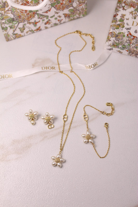 Dior Brush & Bloom Full Pearl Set