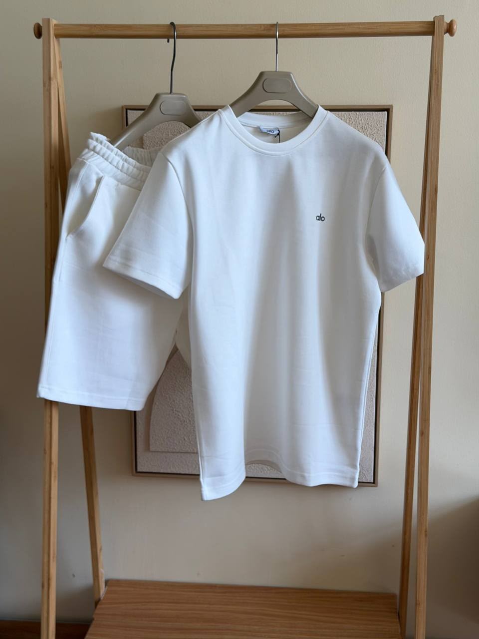 Alo White Logo Tee & Shorts Set
