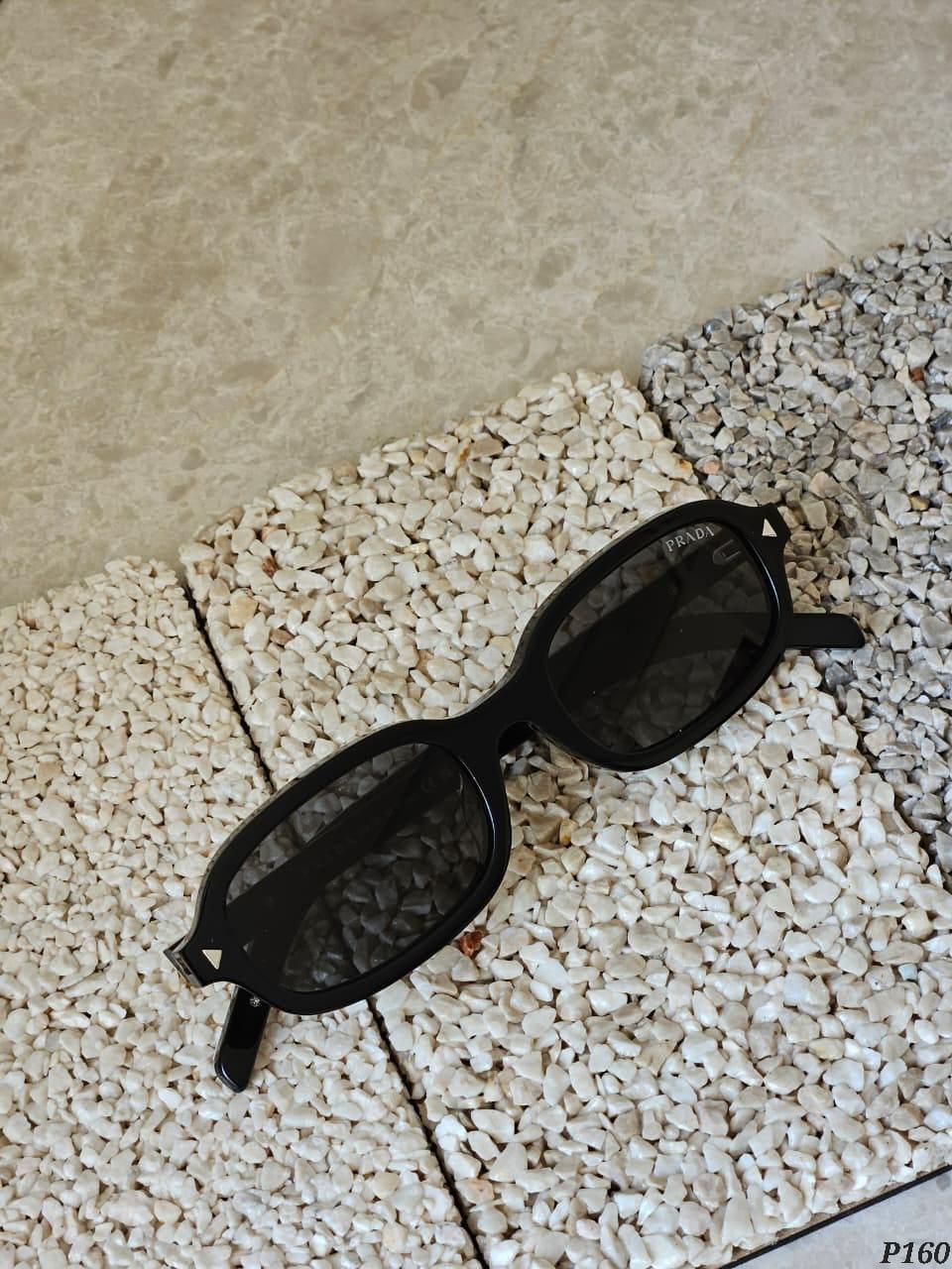 Prada Round Sunglasses (P157)