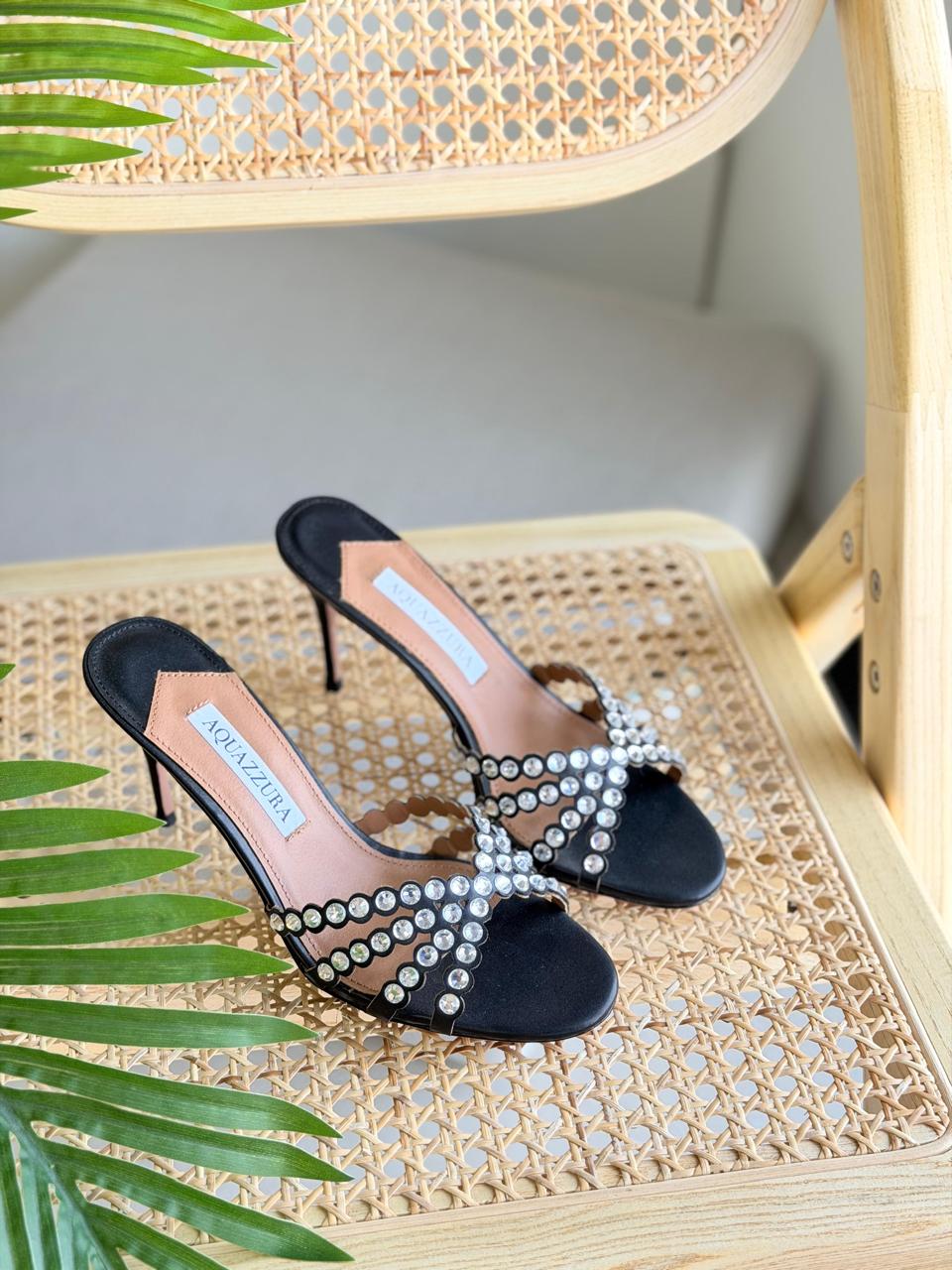 Aquazzura Heel Black With Diamond.