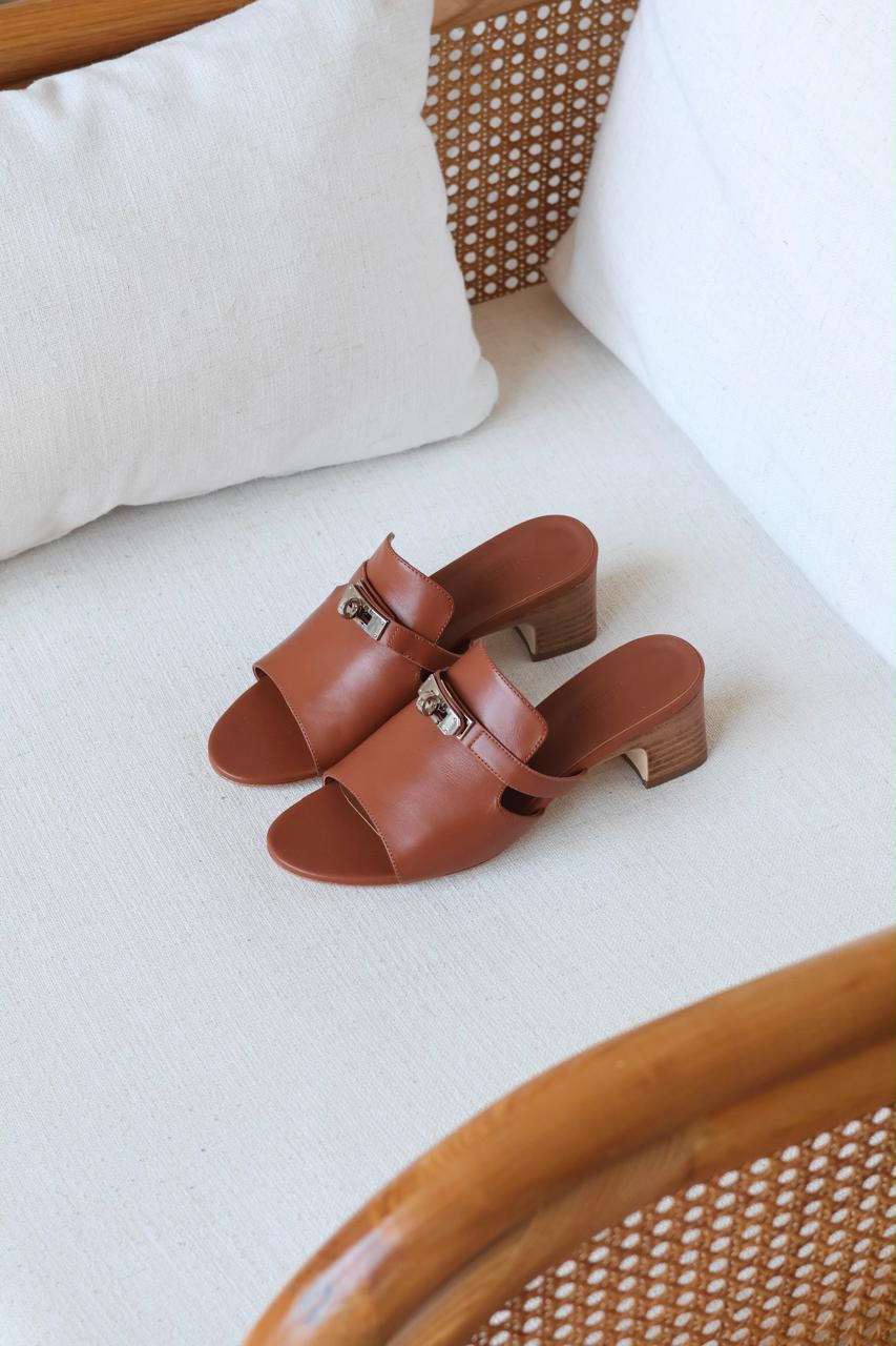 High Heel Sandal In Calfskin with Iconic Buckle