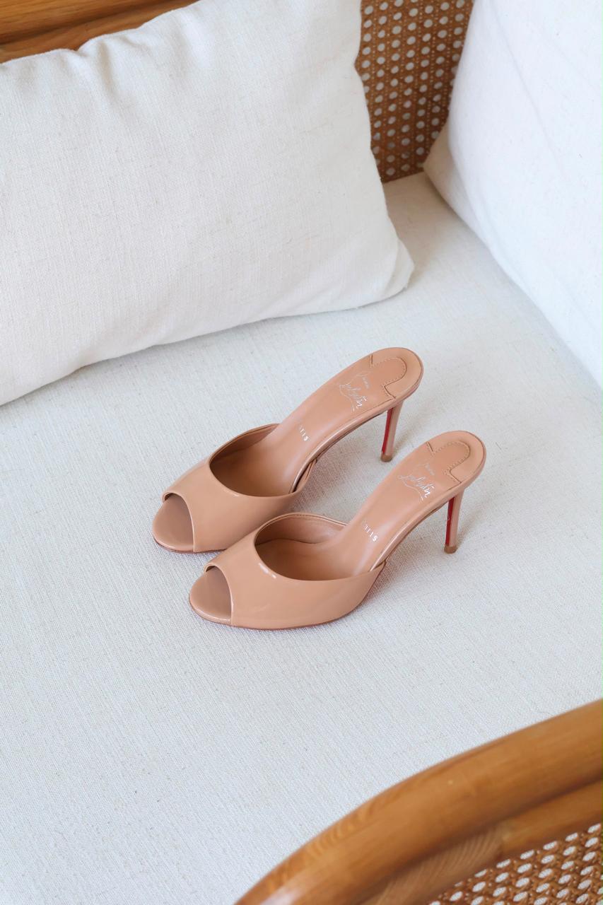 Christian Louboutin Calfskin Pumps Beige
