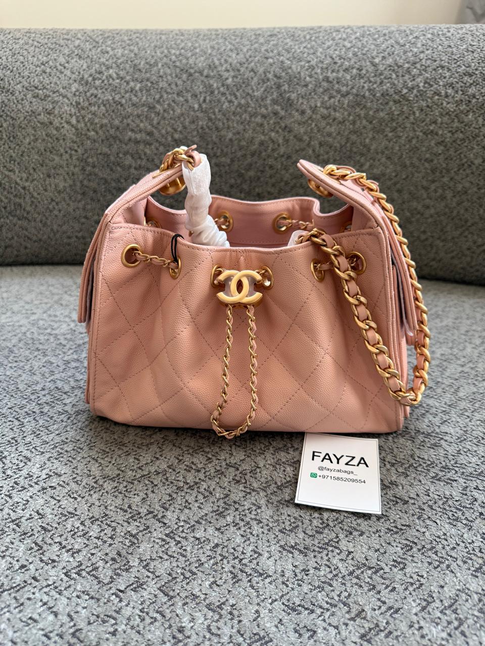 Chanel Hobo 22 cm