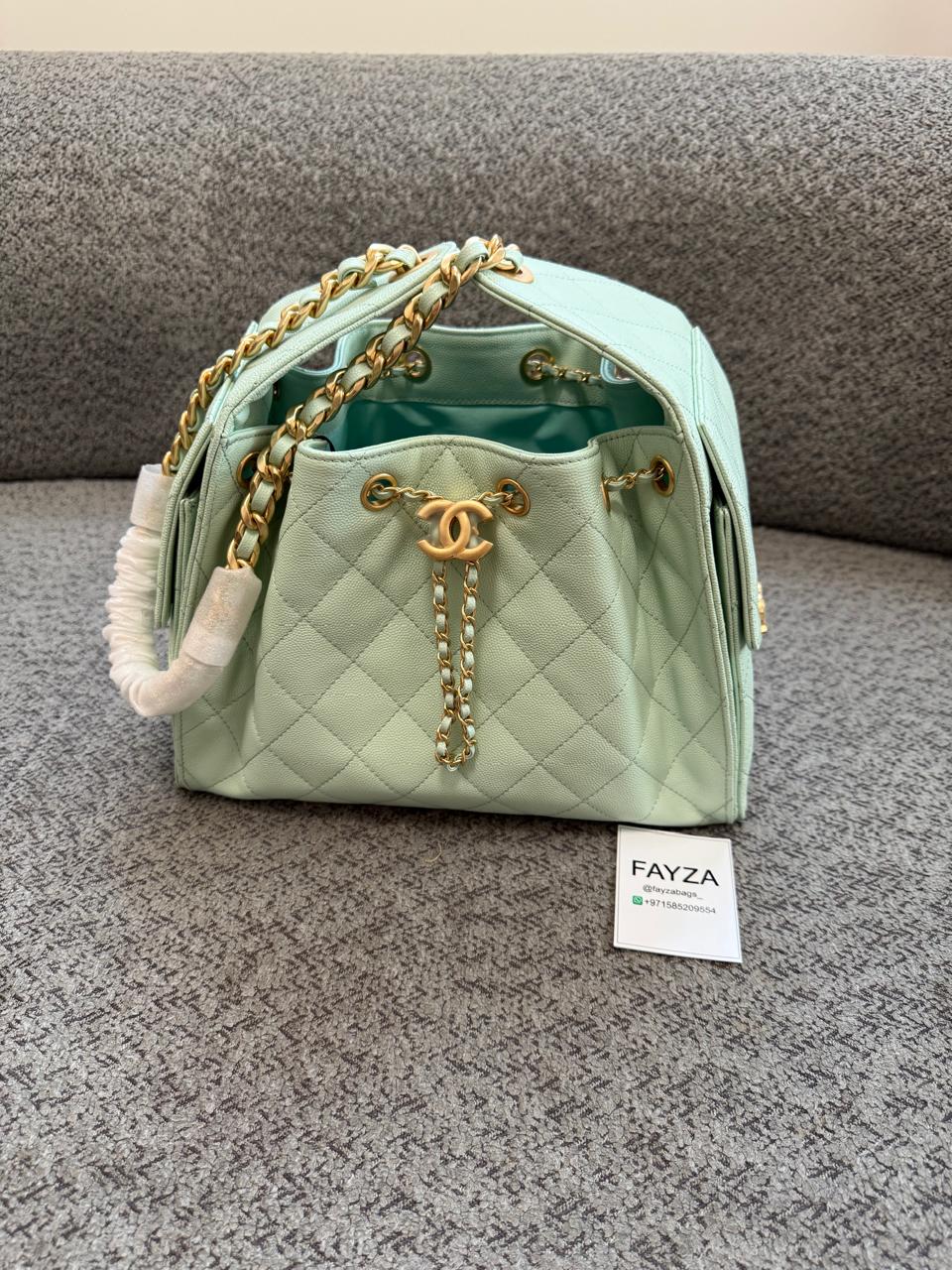 Chanel Hobo Bags 22 cm