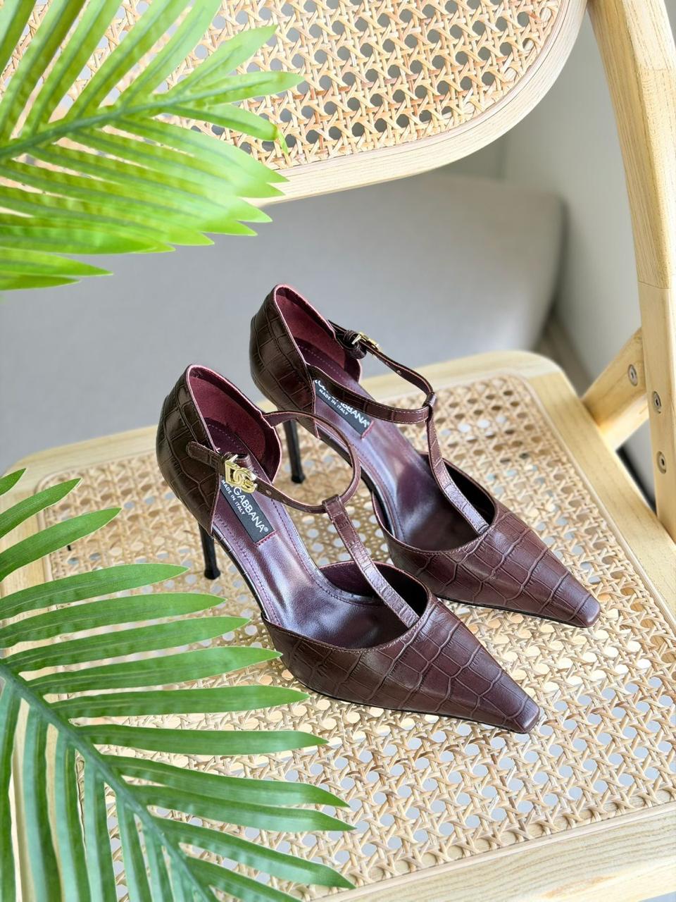 D&G Crocodile Embedded Calfskin Leather Pumps
