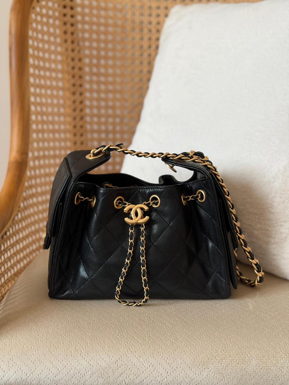 Chanel Hobo 22 cm
