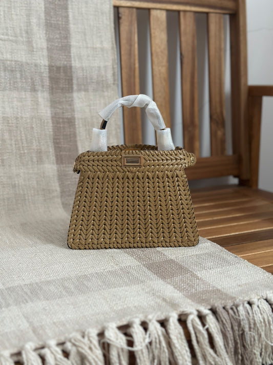 Fendi peekaboo Dionee Woven Handbag 20 cm