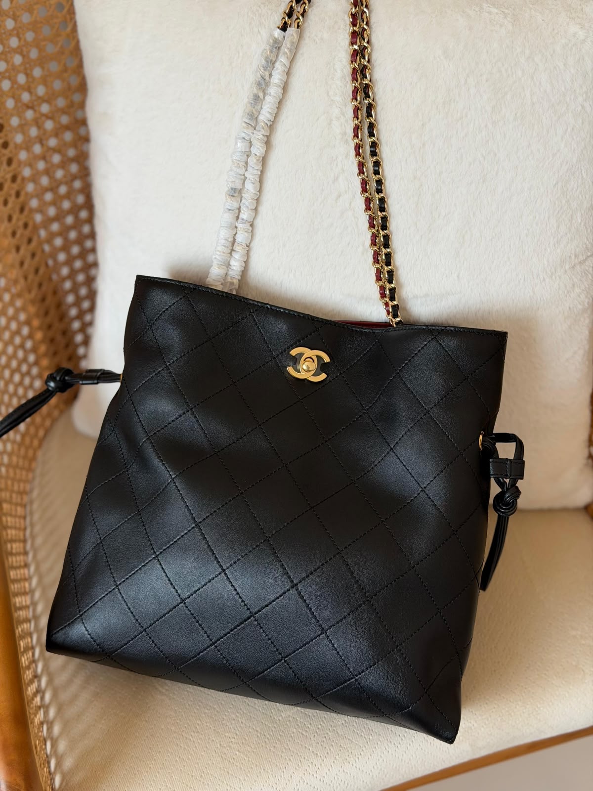 Chanel Bucket Bag With Chain 28 cm