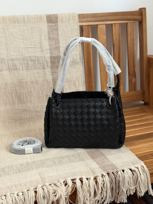 Bottega Veneta Bucket Bags 24 cm