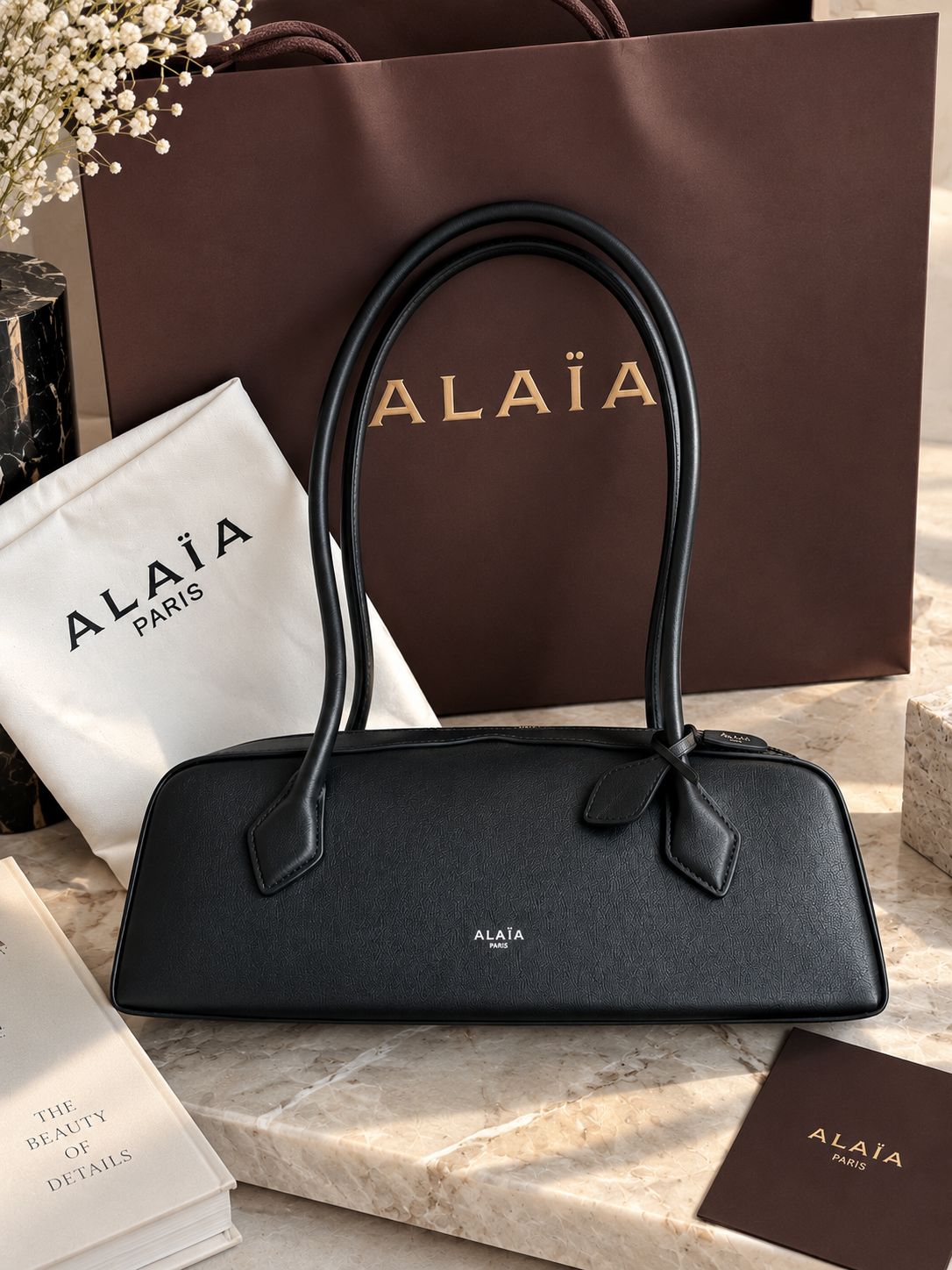 Alaia Le Teckel Medium Shoulder Bag 32 cm