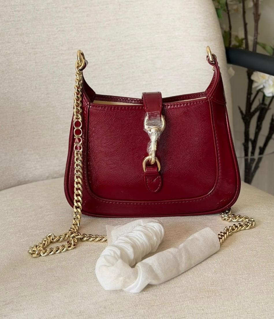 Gucci Medium Shoulder Bag In Leather