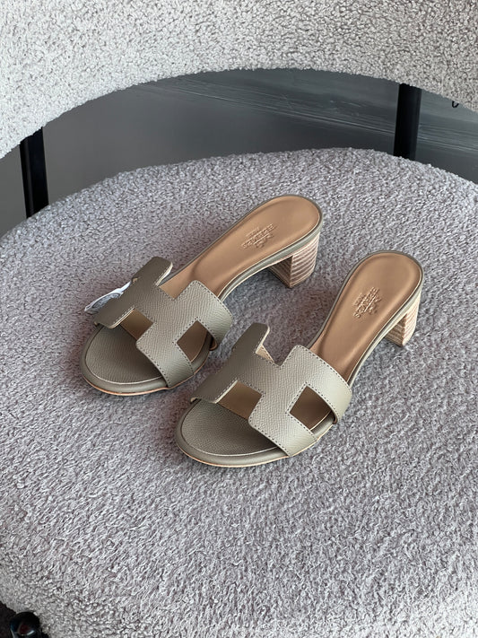 Hermes Oasis Grey Sandals