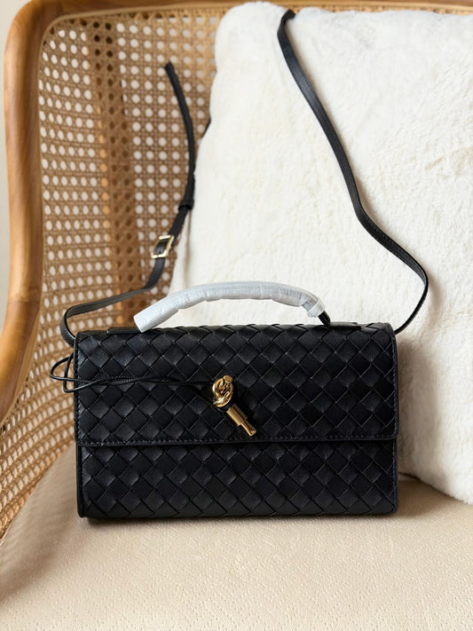 Bottega Veneta Andiamo Top Handle 24 cm
