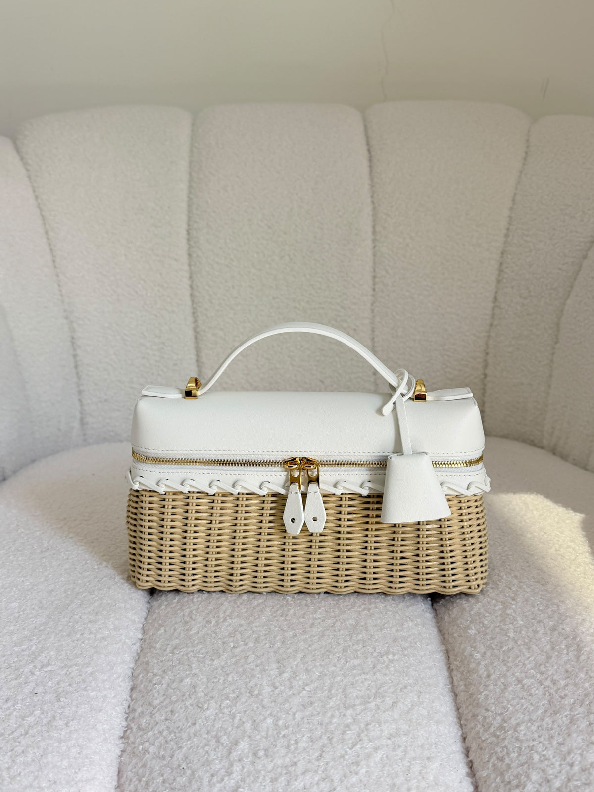 Chanel Small Vanity Straw Leather Shoulder Bag -23 cm