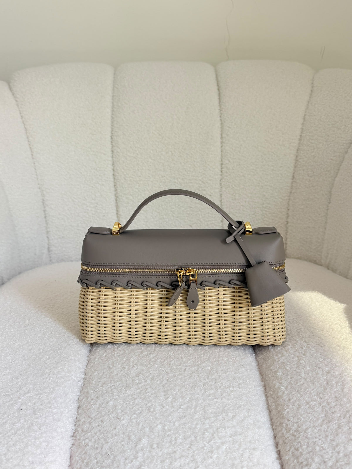 Chanel Small Vanity Straw Leather Shoulder Bag -23 cm