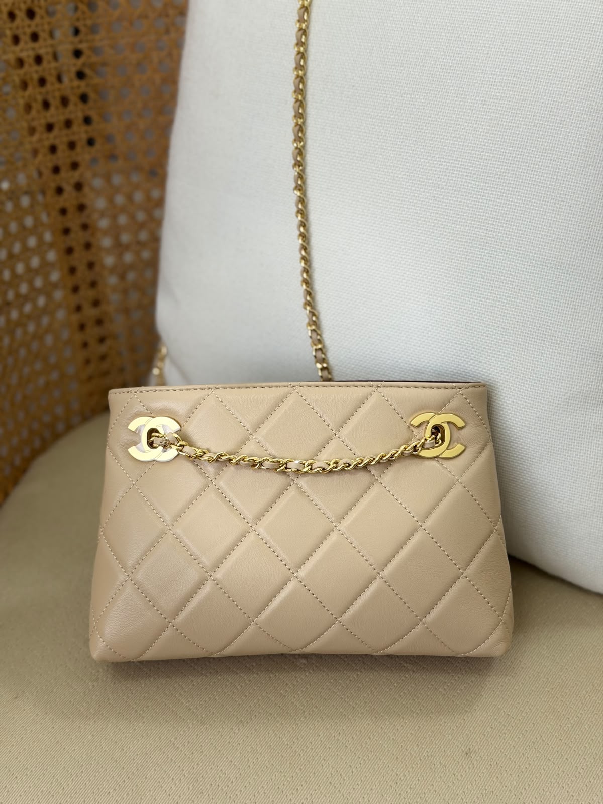 Chanel Crossbody Bag With Chain - 22 cm