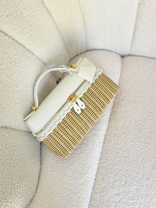 Chanel Small Vanity Straw Leather Shoulder Bag -23 cm