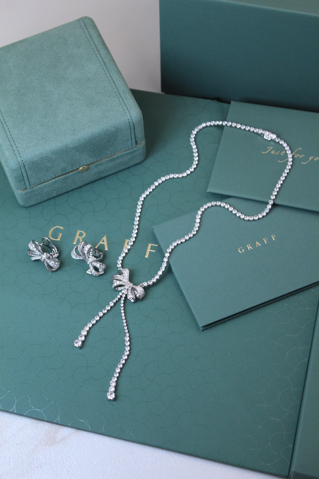 Graff Diamond Bow Necklace & Earrings