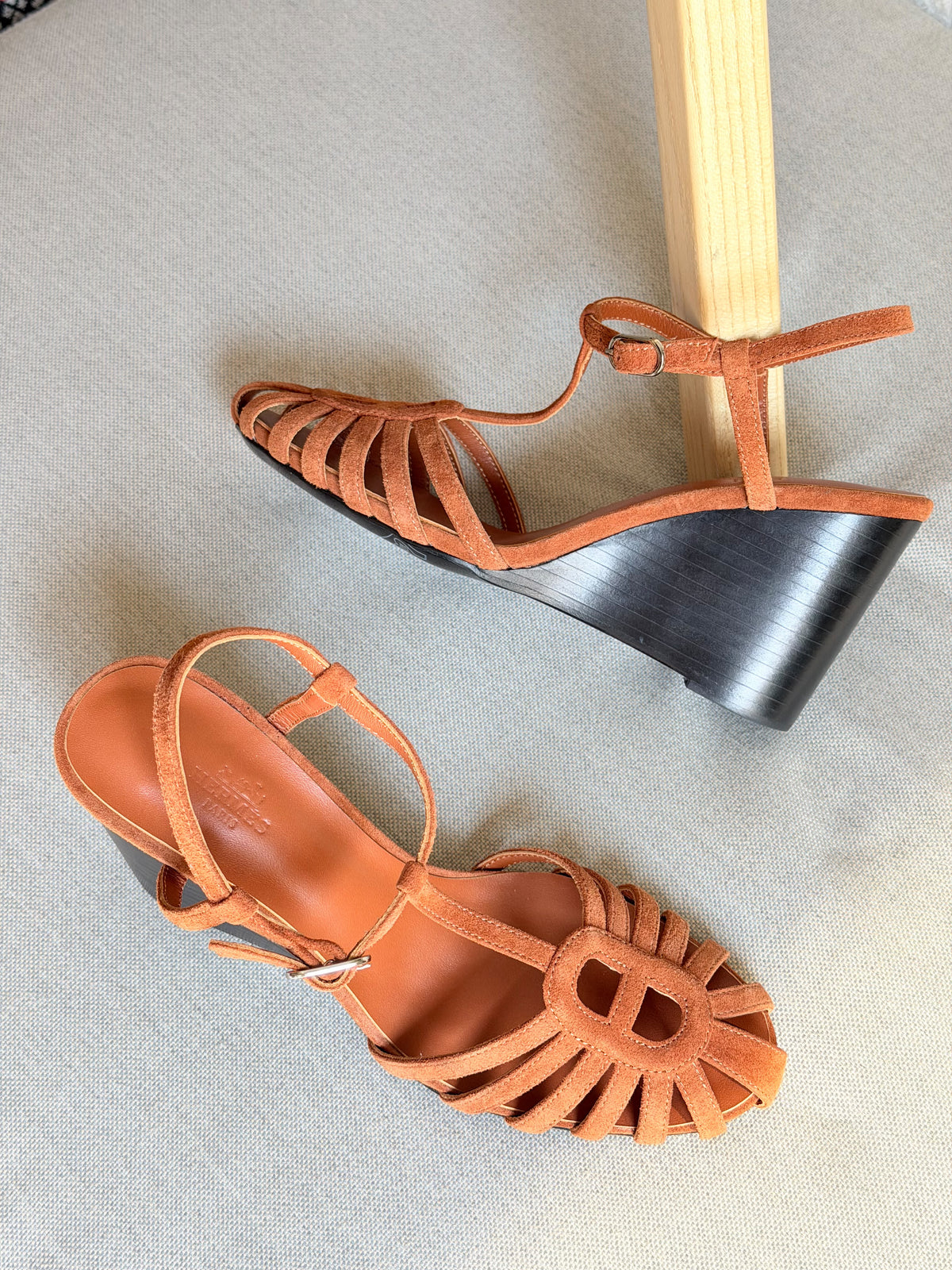 Hermes Wedged Heel Sandal In Suede Goatskin - 36-41 Size